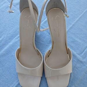 Jessica Simpson Leehi heel in a nude beige patent leather finish